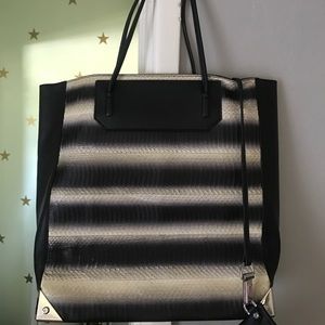 ✨Alexander wang leather snakeskin totebag w/ pouch